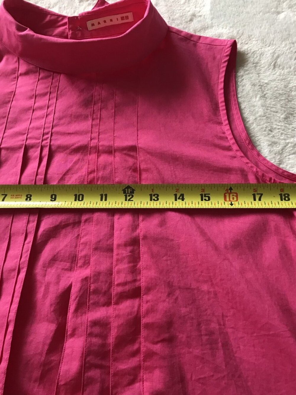 MARNI Uniqlo Women Pleated Sleeveless Blouse Pink Size Small NWT - Picture 8 of 9